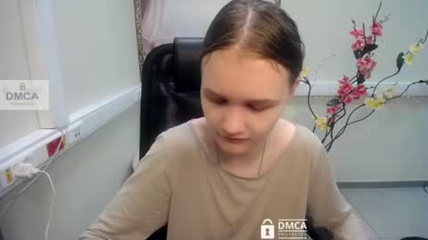 Sia online show from 07-12-26, 06:48
