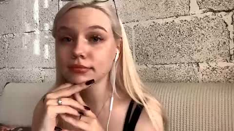 Snapshot of donnettakeblish chatting on 10-16-25, 08:15 Stella online show from 10-16-25, 08:15