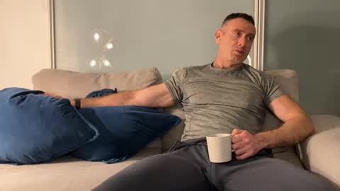 Donny online show from 11-28-25, 07:22