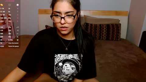 Snapshot of dontbemina chatting on 01-06-25, 08:35 DontBeMina online show from 01-06-25, 08:35