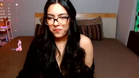 Snapshot of dontbemina chatting on 03-11-25, 12:39 DontBeMina online show from 03-11-25, 12:39