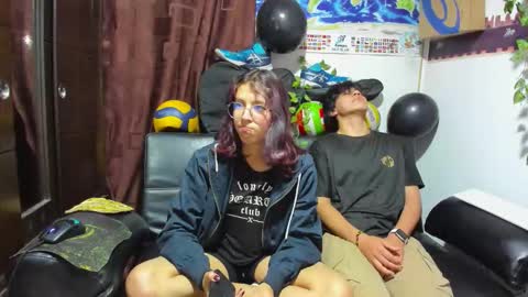 Snapshot of donuts_dd chatting on 09-11-25, 08:58 Donuts DD online show from 09-11-25, 08:58