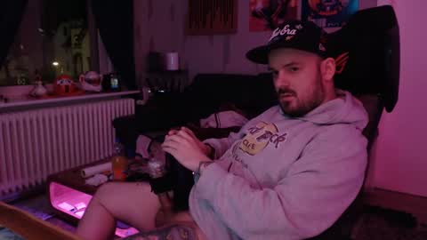 doomsy_minatozaki online show from 02-05-25, 05:31