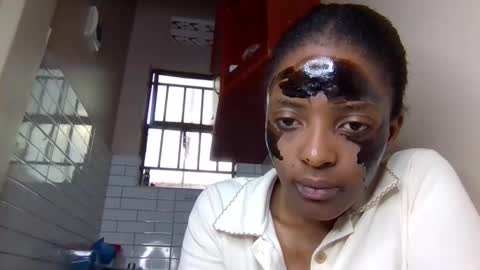 Snapshot of dora05191 chatting on 10-15-25, 04:56 dora05191 online show from 10-15-25, 04:56