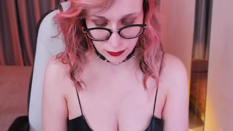 Snapshot of dora_marcelli chatting on 01-19-25, 07:37 Your Dora Follow me 3 online show from 01-19-25, 07:37