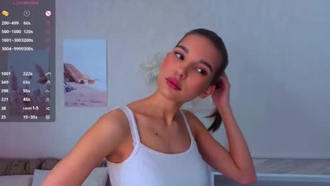 Kiki online show from 04-11-26, 12:48