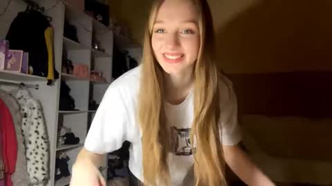 Snapshot of doreathagustave chatting on 02-28-26, 06:09 Anika online show from 02-28-26, 06:09