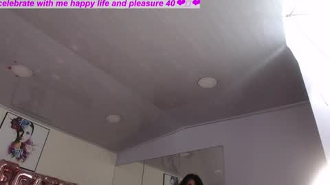 Snapshot of dorettaacreman chatting on 07-13-26, 01:03 Anny online show from 07-13-26, 01:03