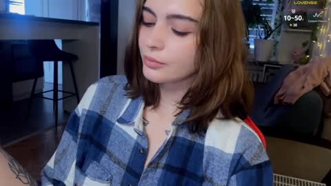Snapshot of dorfmatratze_ chatting on 01-04-25, 12:05 Alice online show from 01-04-25, 12:05