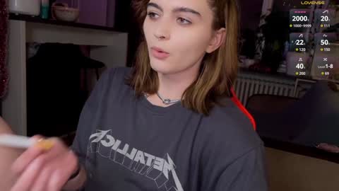 Snapshot of dorfmatratze_ chatting on 01-08-25, 06:31 Alice online show from 01-08-25, 06:31