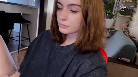 Snapshot of dorfmatratze_ chatting on 01-09-25, 12:19 Alice online show from 01-09-25, 12:19