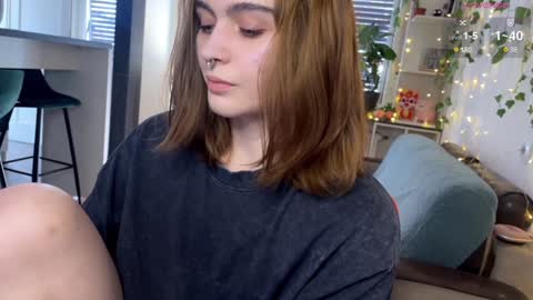 Snapshot of dorfmatratze_ chatting on 01-27-25, 12:16 Alice online show from 01-27-25, 12:16