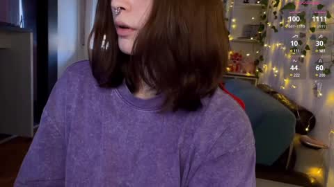 Snapshot of dorfmatratze_ chatting on 02-09-25, 03:23 Alice online show from 02-09-25, 03:23