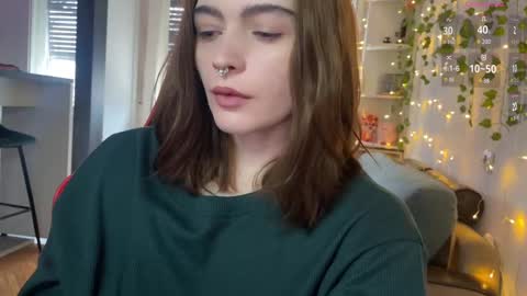 Snapshot of dorfmatratze_ chatting on 02-28-25, 08:20 Alice online show from 02-28-25, 08:20