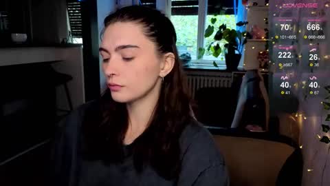 Snapshot of dorfmatratze_ chatting on 10-06-25, 08:12 Alice online show from 10-06-25, 08:12