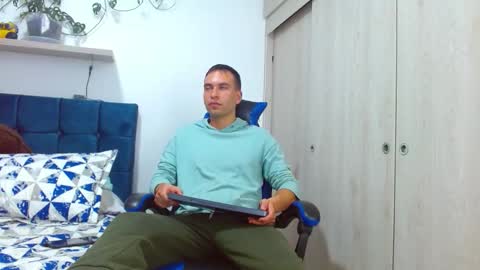 dorian_h online show from 03-26-26, 07:52