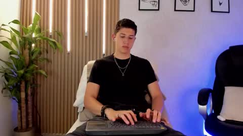 dorian_mystery online show from 12-15-25, 10:25