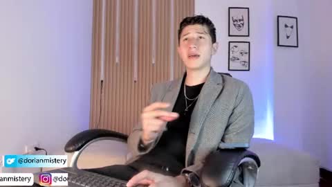 Snapshot of dorian_mystery chatting on 07-11-26, 06:43 dorian_mystery online show from 07-11-26, 06:43