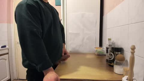 Snapshot of doriancretu95 chatting on 12-20-24, 09:28 menu below online show from 12-20-24, 09:28