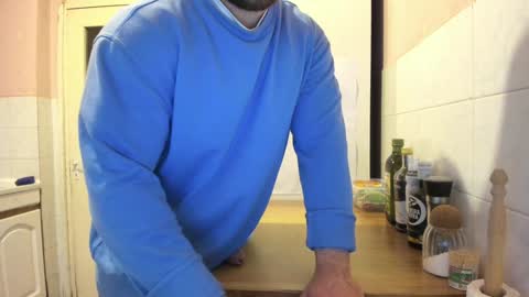 Snapshot of doriancretu95 chatting on 12-26-24, 12:16 menu below online show from 12-26-24, 12:16