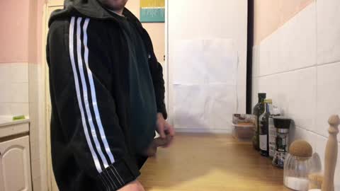 Snapshot of doriancretu95 chatting on 01-24-25, 10:43 menu below online show from 01-24-25, 10:43