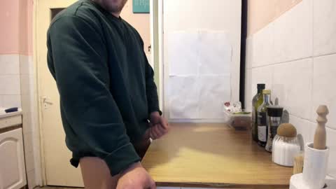 Snapshot of doriancretu95 chatting on 02-08-25, 03:42 menu below online show from 02-08-25, 03:42