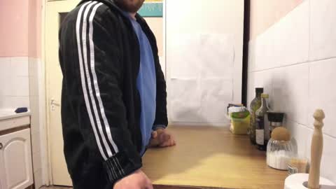 Snapshot of doriancretu95 chatting on 03-01-25, 07:15 menu below online show from 03-01-25, 07:15