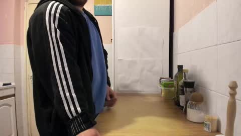 Snapshot of doriancretu95 chatting on 03-03-25, 04:47 menu below online show from 03-03-25, 04:47