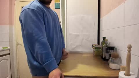 Snapshot of doriancretu95 chatting on 03-06-25, 04:52 menu below online show from 03-06-25, 04:52