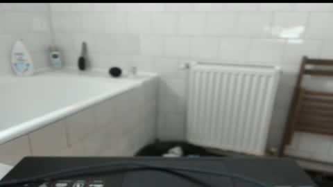 Snapshot of doriancretu95 chatting on 05-18-26, 05:57 menu below online show from 05-18-26, 05:57