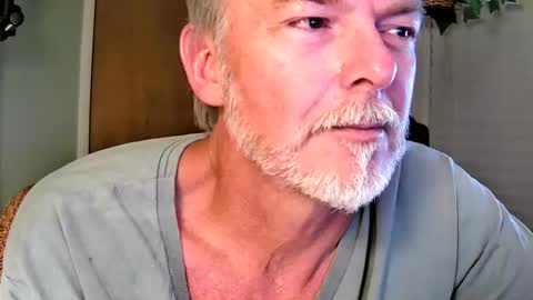 Snapshot of doriansez chatting on 07-06-26, 07:05 doriansez online show from 07-06-26, 07:05
