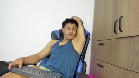 dorman_boy online show from 11-28-25, 06:43