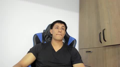 dorman_boy online show from 12-02-25, 09:10