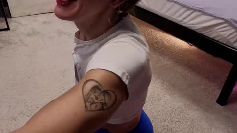 Dorothy Next stream on Monday at 3am-9am online show from 11-19-25, 05:18