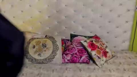 Dorra online show from 09-24-25, 08:01