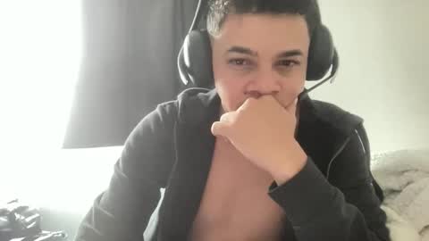 Snapshot of dotadinha chatting on 02-22-26, 02:15 dotadinha online show from 02-22-26, 02:15