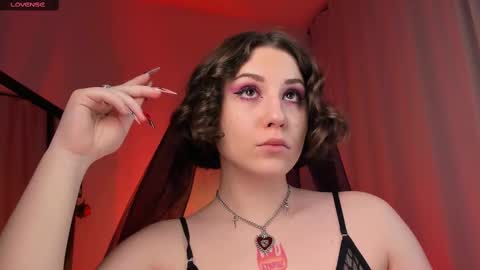 Snapshot of doublee_trouble chatting on 02-16-25, 08:55 Eva ana Liza online show from 02-16-25, 08:55