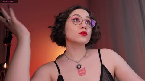 Snapshot of doublee_trouble chatting on 02-19-25, 12:46 Eva ana Liza online show from 02-19-25, 12:46