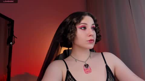Snapshot of doublee_trouble chatting on 02-19-25, 08:52 Eva ana Liza online show from 02-19-25, 08:52