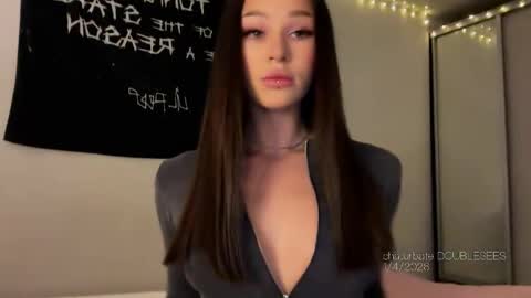 MOLLYYYY dont forget to give me a thumb up online show from 04-01-26, 10:49