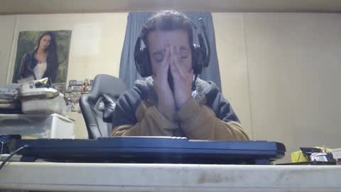 Jess online show from 11-25-25, 01:27