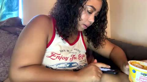 dove_love22 online show from 10-26-25, 03:51