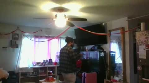 Dpenguino online show from 11-17-25, 06:24