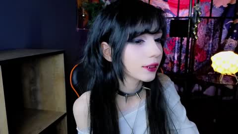 Draculaura online show from 01-09-25, 03:34