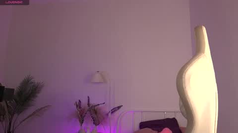 Lisbeth Salander online show from 09-16-25, 05:30