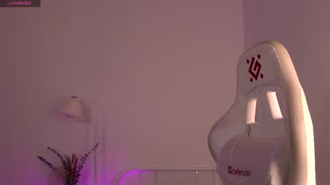 Lisbeth Salander online show from 10-09-25, 06:22