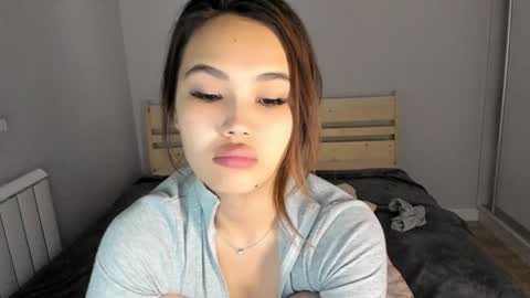 Snapshot of dragon_princesss chatting on 12-10-24, 06:17 Airi online show from 12-10-24, 06:17