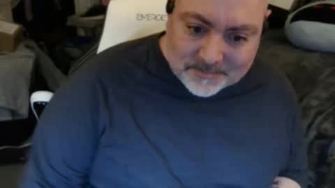 Snapshot of drake_r_darkrose chatting on 02-14-25, 07:59 Drake D Vamp aka Drake DarkRose online show from 02-14-25, 07:59