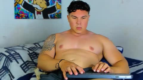 drake_xion1 online show from 11-11-25, 01:16