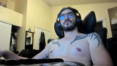 Snapshot of drakkar_82 chatting on 12-04-25, 02:21 drakkar_82 online show from 12-04-25, 02:21